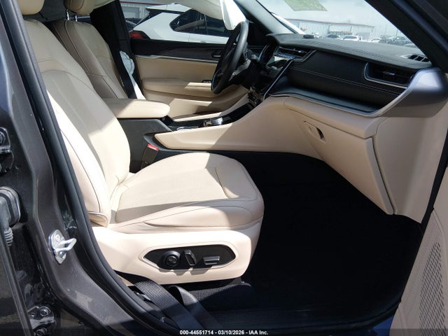 Продажа на аукционе авто 2024 Jeep Grand Cherokee L Limited 4x4, vin: 1C4RJKBG9R8939267, номер лота: 44551714