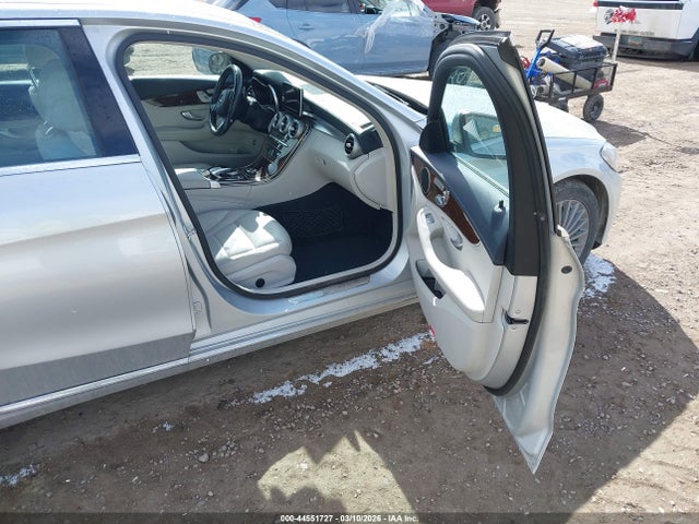 Продаж на аукціоні авто 2015 Mercedes-benz C 300 Luxury 4matic, vin: 55SWF4KB1FU041468, номер лоту: 44551727
