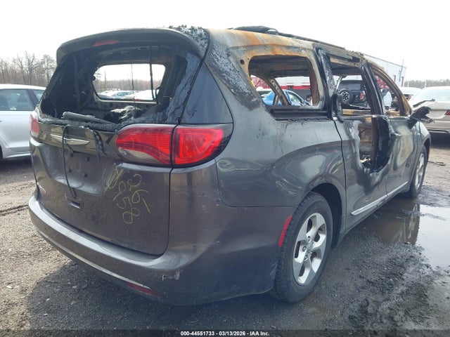 44551733 :رقم المزاد ، 2C4RC1EG0HR514863 vin ، 2017 Chrysler Pacifica Touring-l Plus مزاد بيع