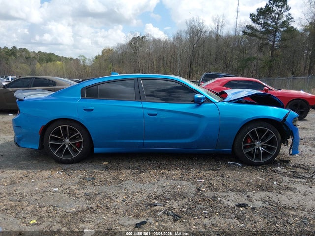 44551801 :رقم المزاد ، 2C3CDXGJ8FH858852 vin ، 2015 Dodge Charger R/t Scat Pack مزاد بيع