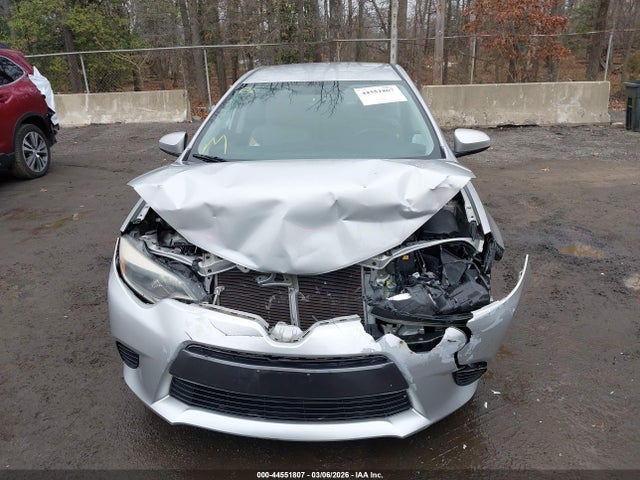 44551807 :رقم المزاد ، 2T1BURHE6FC458254 vin ، 2015 Toyota Corolla Le مزاد بيع