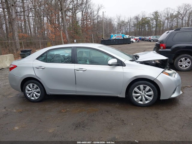 44551807 :رقم المزاد ، 2T1BURHE6FC458254 vin ، 2015 Toyota Corolla Le مزاد بيع