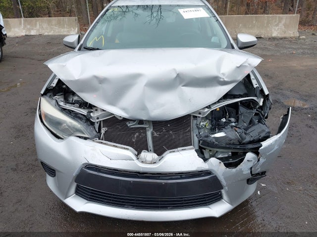 44551807 :رقم المزاد ، 2T1BURHE6FC458254 vin ، 2015 Toyota Corolla Le مزاد بيع