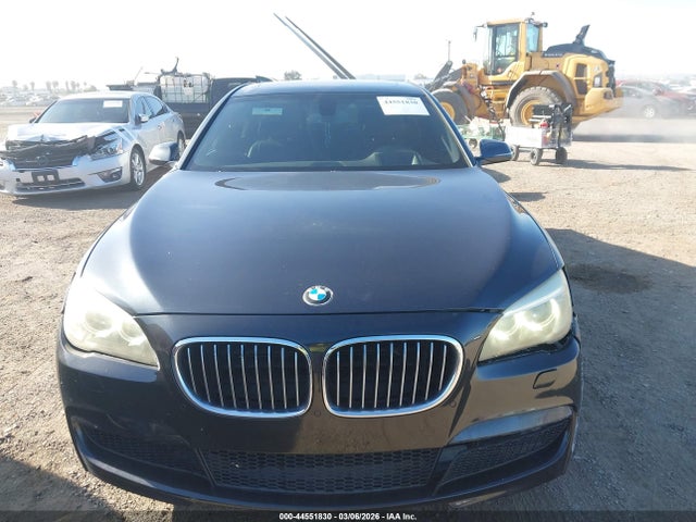 WBAYA6C5XED826622 BMW 740I