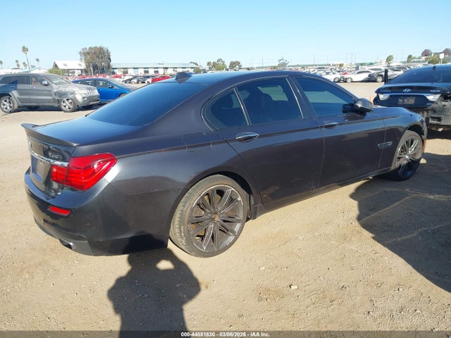 2014 BMW 740I WBAYA6C5XED826622 Photo 3