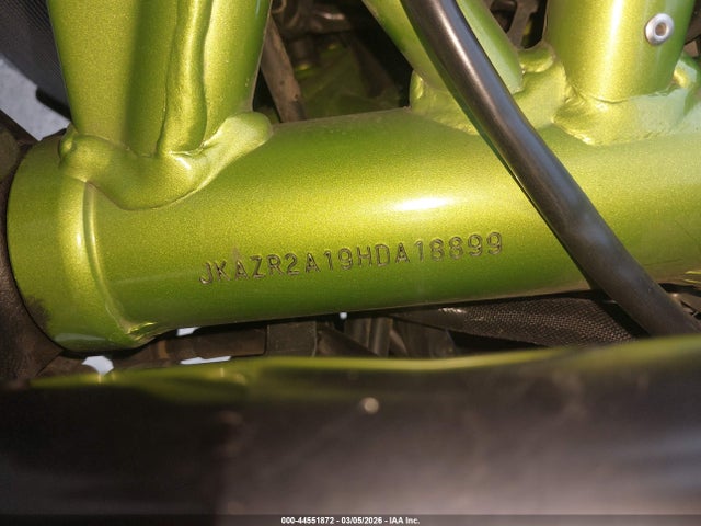 Kawasaki ZR900 2017 JKAZR2A19HDA18899 Image 10