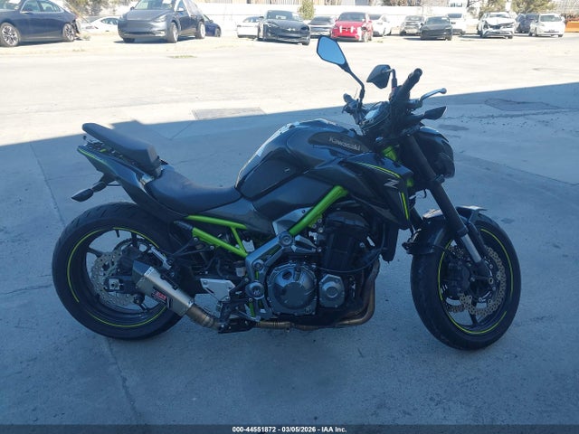 Kawasaki ZR900 2017 JKAZR2A19HDA18899 Image 12