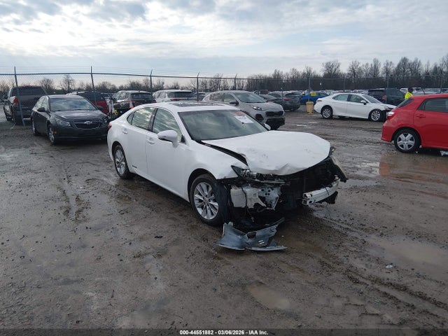 Auction sale of the 2014 Lexus Es 300h, vin: JTHBW1GG2E2044706, lot number: 44551882