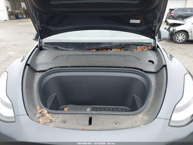 Продаж на аукціоні авто 2023 Tesla Model Y Awd/long Range Dual Motor All-wheel Drive, vin: 7SAYGDEE3PA138217, номер лоту: 44551901