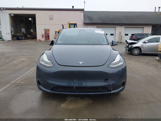 Продаж на аукціоні авто 2023 Tesla Model Y Awd/long Range Dual Motor All-wheel Drive, vin: 7SAYGDEE3PA138217, номер лоту: 44551901