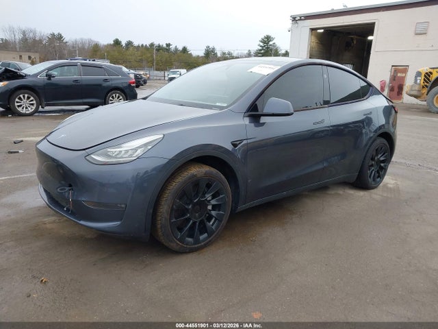 Продаж на аукціоні авто 2023 Tesla Model Y Awd/long Range Dual Motor All-wheel Drive, vin: 7SAYGDEE3PA138217, номер лоту: 44551901