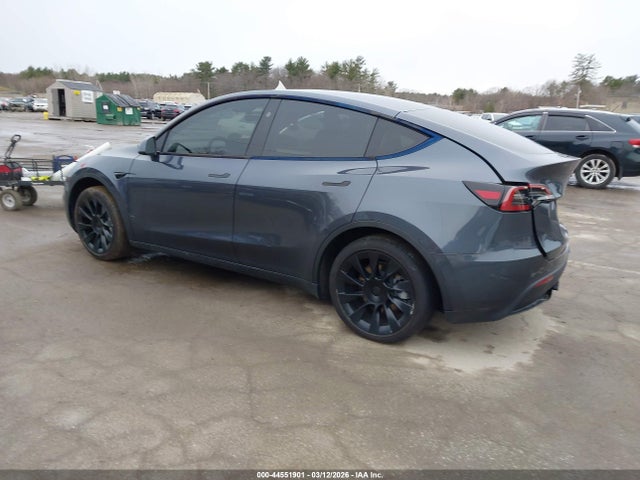 Продаж на аукціоні авто 2023 Tesla Model Y Awd/long Range Dual Motor All-wheel Drive, vin: 7SAYGDEE3PA138217, номер лоту: 44551901