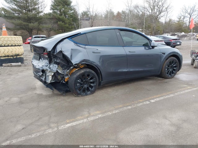 Продаж на аукціоні авто 2023 Tesla Model Y Awd/long Range Dual Motor All-wheel Drive, vin: 7SAYGDEE3PA138217, номер лоту: 44551901