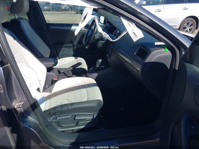 44551921 :رقم المزاد ، 3VWD17AJ1GM298402 vin ، 2016 Volkswagen Jetta 1.8t Sport مزاد بيع