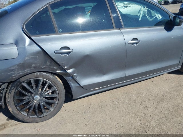 44551921 :رقم المزاد ، 3VWD17AJ1GM298402 vin ، 2016 Volkswagen Jetta 1.8t Sport مزاد بيع