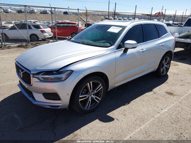 Auction sale of the 2018 Volvo Xc60 T5 Momentum, vin: LYV102RK8JB117611, lot number: 44551925