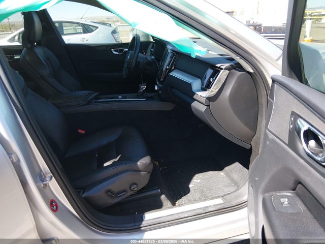 LYV102RK8JB117611 Volvo Xc60 T5 Momentum