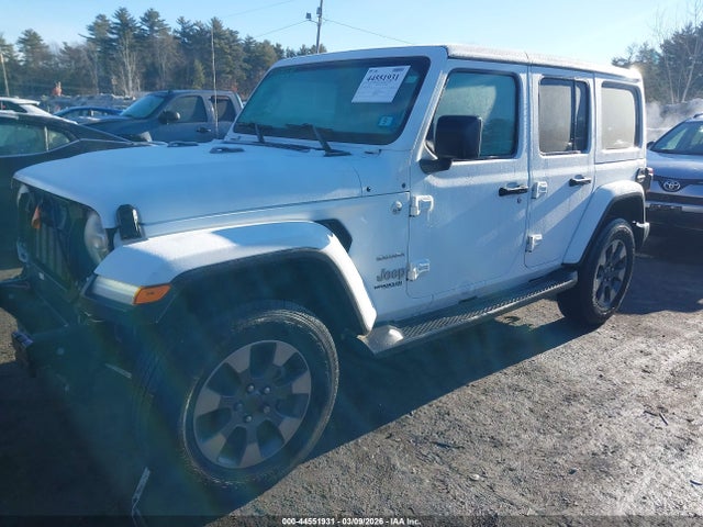 1C4HJXEN9JW197617 Jeep Wrangler Unlimited Sahara 4x4