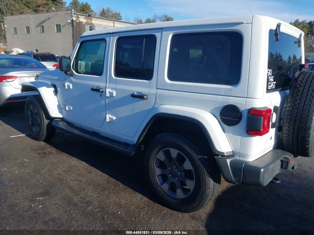 1C4HJXEN9JW197617 Jeep Wrangler Unlimited Sahara 4x4
