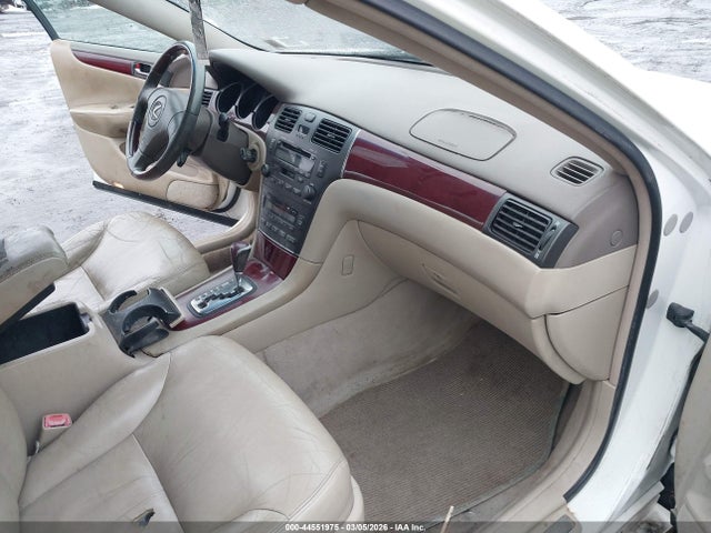 2004 Lexus Es 330 მანქანა იყიდება აუქციონზე, vin: JTHBA30GX45002351, აუქციონის ნომერი: 44551975