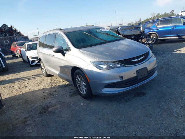 2020 CHRYSLER VOYAGER 2C4RC1DG7LR211881 Photo 0