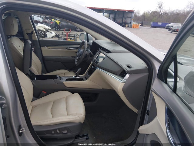 2017 Cadillac Xt5 Luxury მანქანა იყიდება აუქციონზე, vin: 1GYKNBRS5HZ160192, აუქციონის ნომერი: 44552078