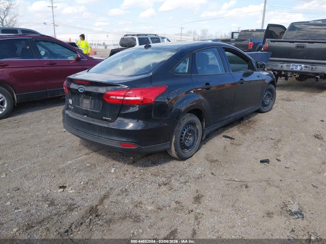 Ford FOCUS S 2015 1FADP3E20FL338830 Image 4