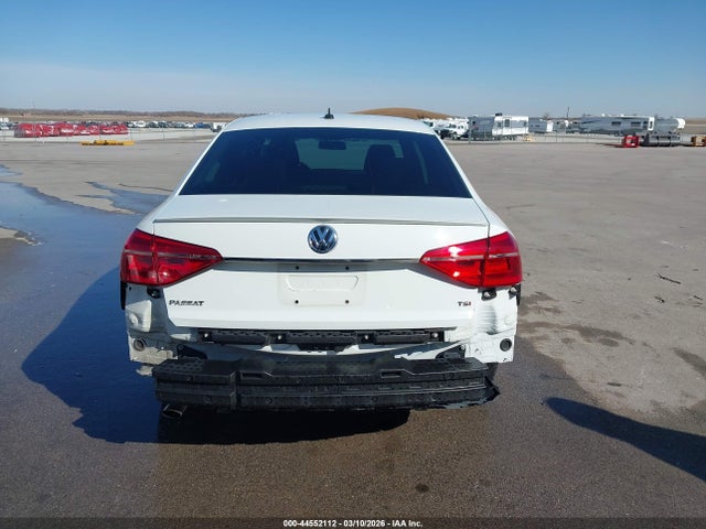 1VWAS7A39GC055231 Volkswagen Passat 1.8t S