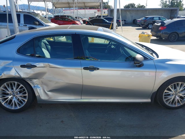 4T1B11HK4JU026902 Toyota CAMRY XLE