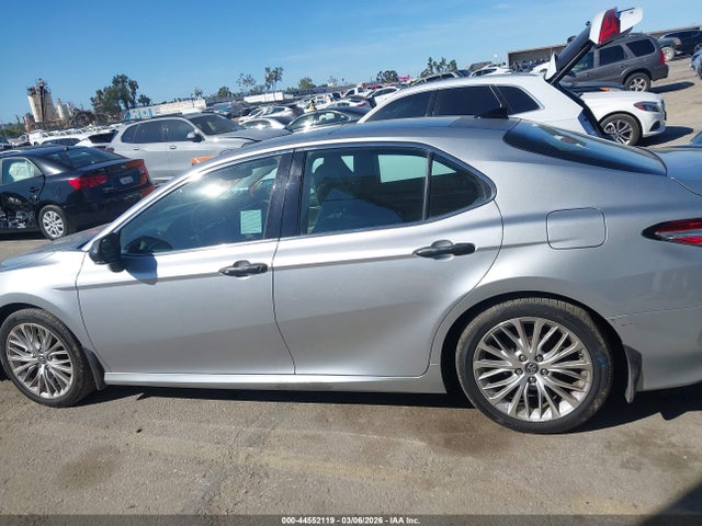 4T1B11HK4JU026902 Toyota CAMRY XLE