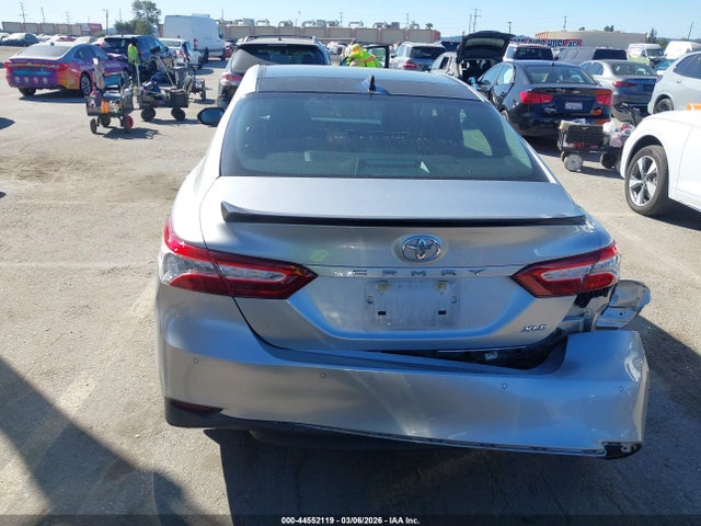 4T1B11HK4JU026902 Toyota CAMRY XLE