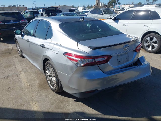 4T1B11HK4JU026902 Toyota CAMRY XLE
