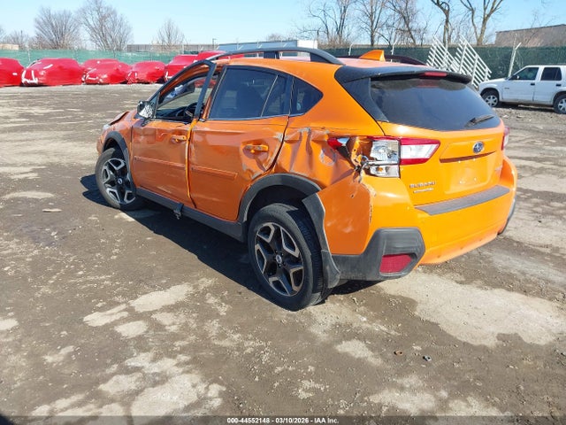 2018 SUBARU CROSSTREK JF2GTAMC1JH272951 Photo 2