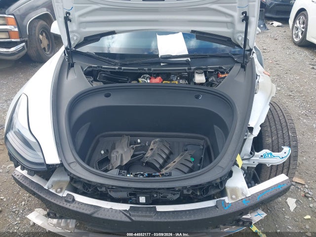 Продаж на аукціоні авто 2022 Tesla Model 3 Long Range Dual Motor All-wheel Drive, vin: 5YJ3E1EB6NF129741, номер лоту: 44552177