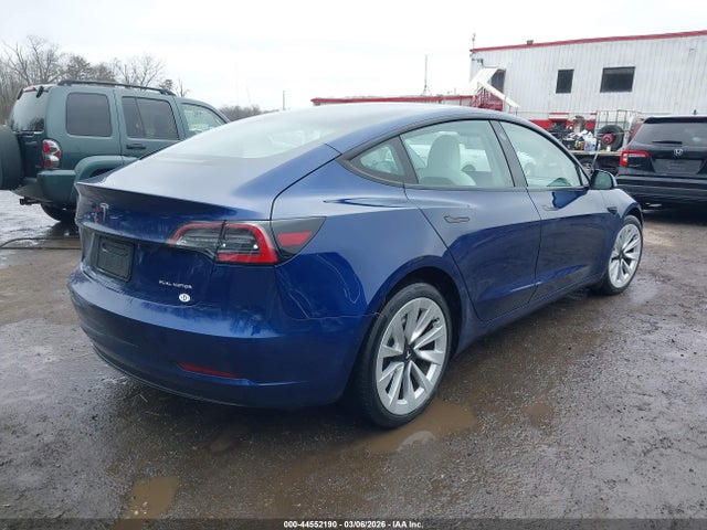 2021 Tesla Model 3 Long Range Dual Motor All-wheel Drive მანქანა იყიდება აუქციონზე, vin: 5YJ3E1EB8MF975433, აუქციონის ნომერი: 44552190