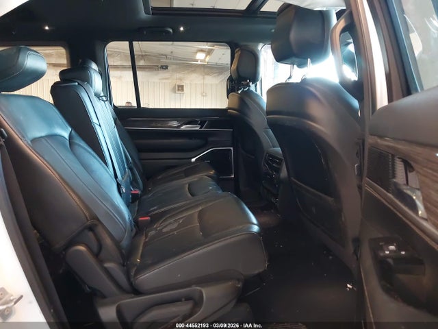 Продаж на аукціоні авто 2022 Jeep Wagoneer Series Ii 4x4, vin: 1C4SJVBT0NS127398, номер лоту: 44552193