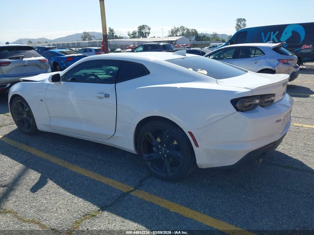 2021 CHEVROLET CAMARO 1G1FB1RS0M0135699 Photo 2