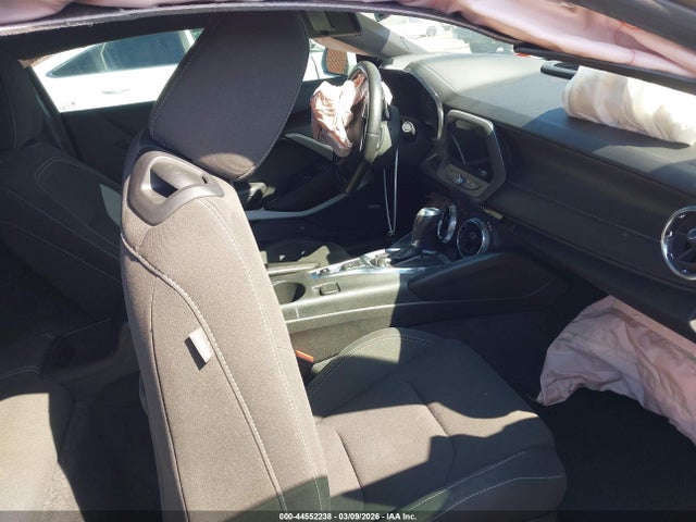 2021 CHEVROLET CAMARO 1G1FB1RS0M0135699 Photo 4