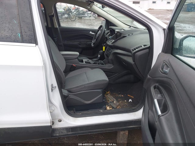 1FMCU9G94HUA01209 Ford ESCAPE SE