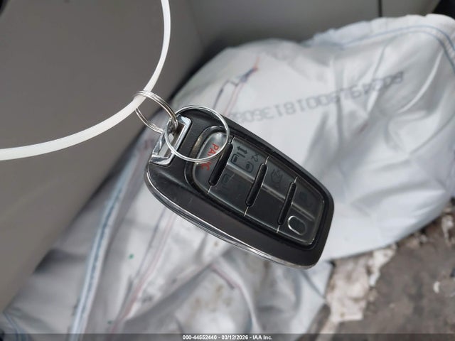 2018 Chrysler Pacifica Touring L მანქანა იყიდება აუქციონზე, vin: 2C4RC1BG2JR332947, აუქციონის ნომერი: 44552440