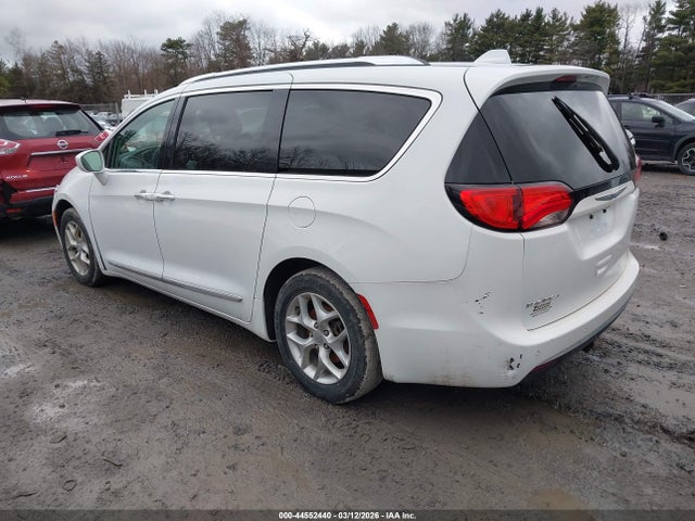 2018 Chrysler Pacifica Touring L მანქანა იყიდება აუქციონზე, vin: 2C4RC1BG2JR332947, აუქციონის ნომერი: 44552440