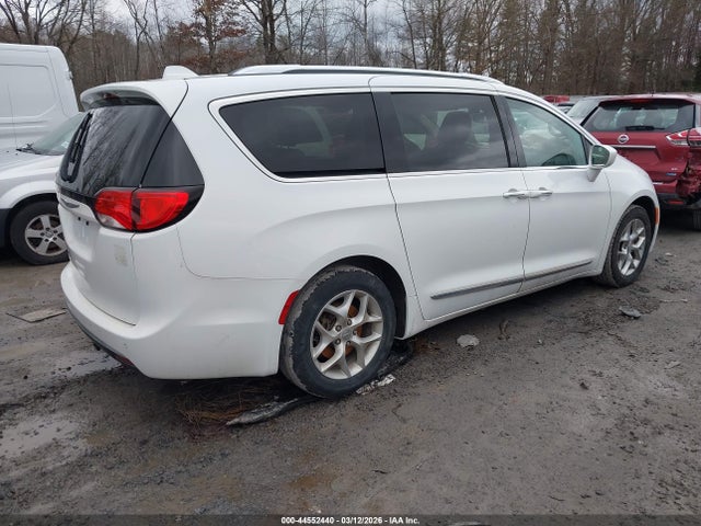 2018 Chrysler Pacifica Touring L მანქანა იყიდება აუქციონზე, vin: 2C4RC1BG2JR332947, აუქციონის ნომერი: 44552440