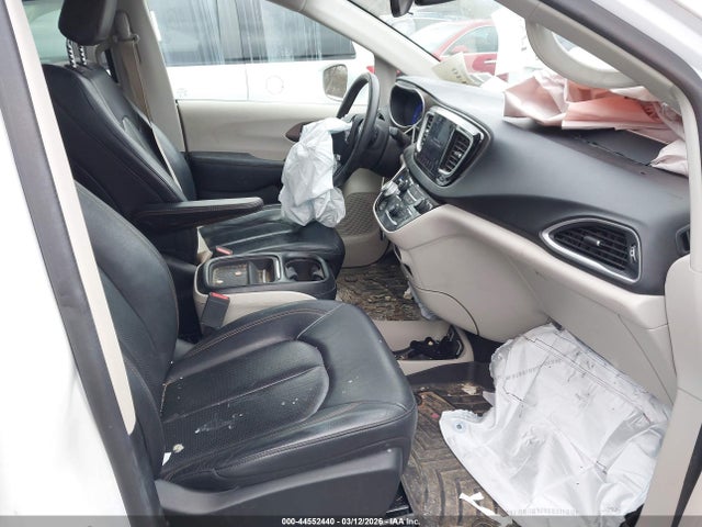 2018 Chrysler Pacifica Touring L მანქანა იყიდება აუქციონზე, vin: 2C4RC1BG2JR332947, აუქციონის ნომერი: 44552440