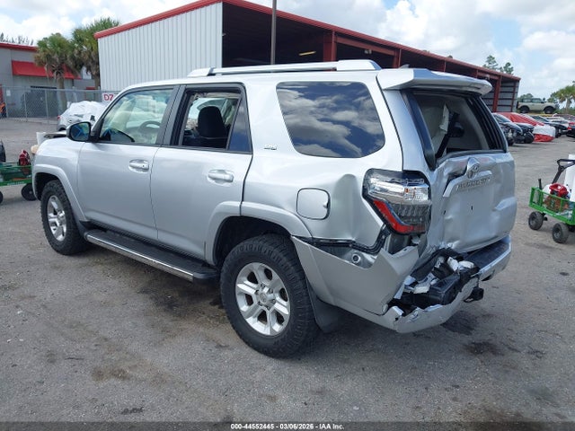 2014 TOYOTA 4RUNNER JTEZU5JR4E5071343 Photo 2