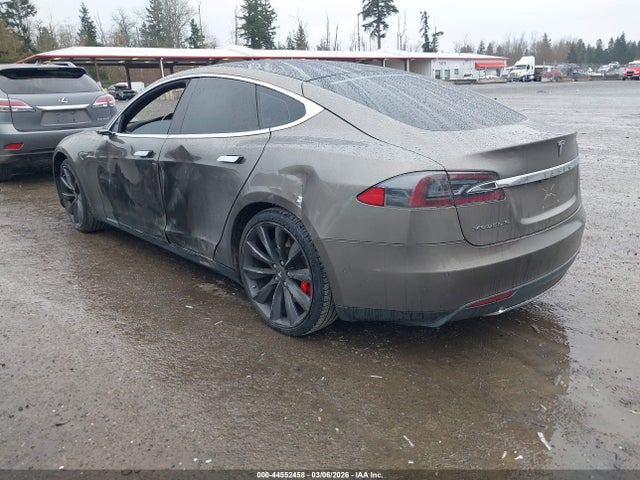 2016 TESLA MODEL S 5YJSA1E43GF119664 Photo 2