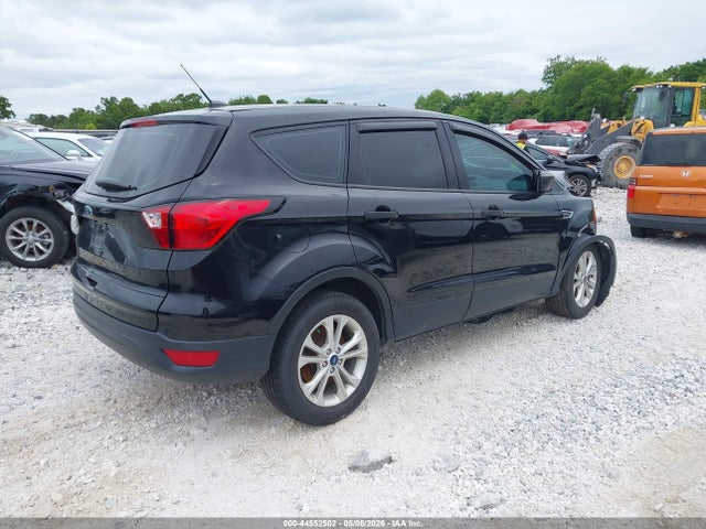Ford ESCAPE S 2019 1FMCU0F76KUB58436 Image 4