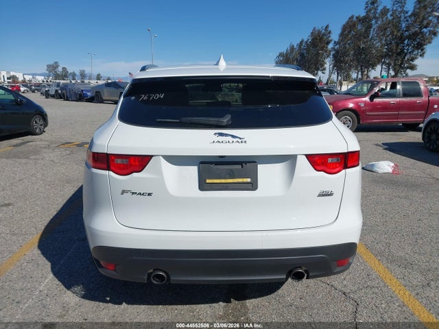 SADCJ2BV6HA489271 Jaguar F-pace 35t Premium