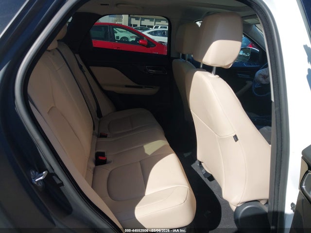 2017 JAGUAR F-PACE SADCJ2BV6HA489271 Photo 7