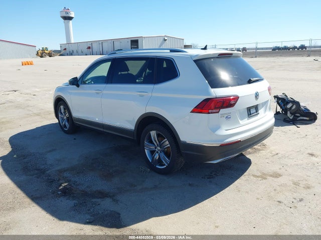 2020 VOLKSWAGEN TIGUAN 3VV2B7AXXLM130930 Photo 2