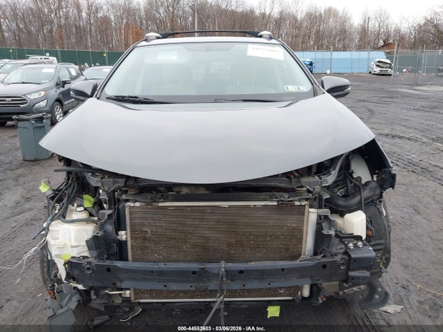 2015 Toyota Rav4 Xle მანქანა იყიდება აუქციონზე, vin: JTMRFREVXFD162475, აუქციონის ნომერი: 44552603